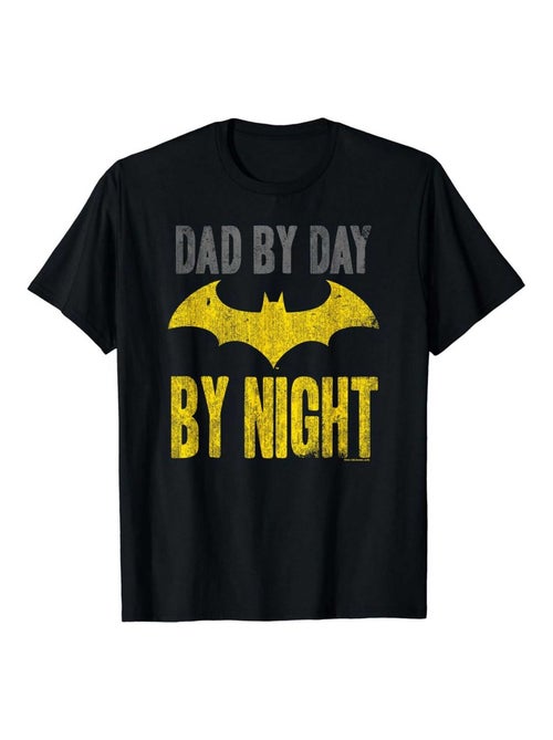 Batman - Camiseta Dad By Day para Hombre - Kiabi Batman - Camiseta Dad By Day para Hombre - Kiabi