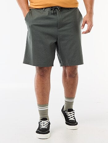 Bermuda chino con abertura abotonada + cremallera + cordones