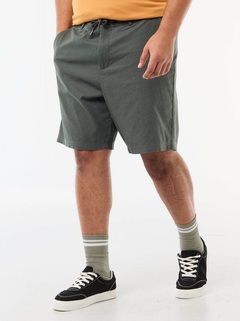Bermuda chino con abertura abotonada + cremallera + cordones Verde - Kiabi