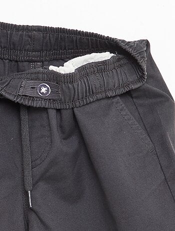 Bermuda chino liso con cordones ajustables