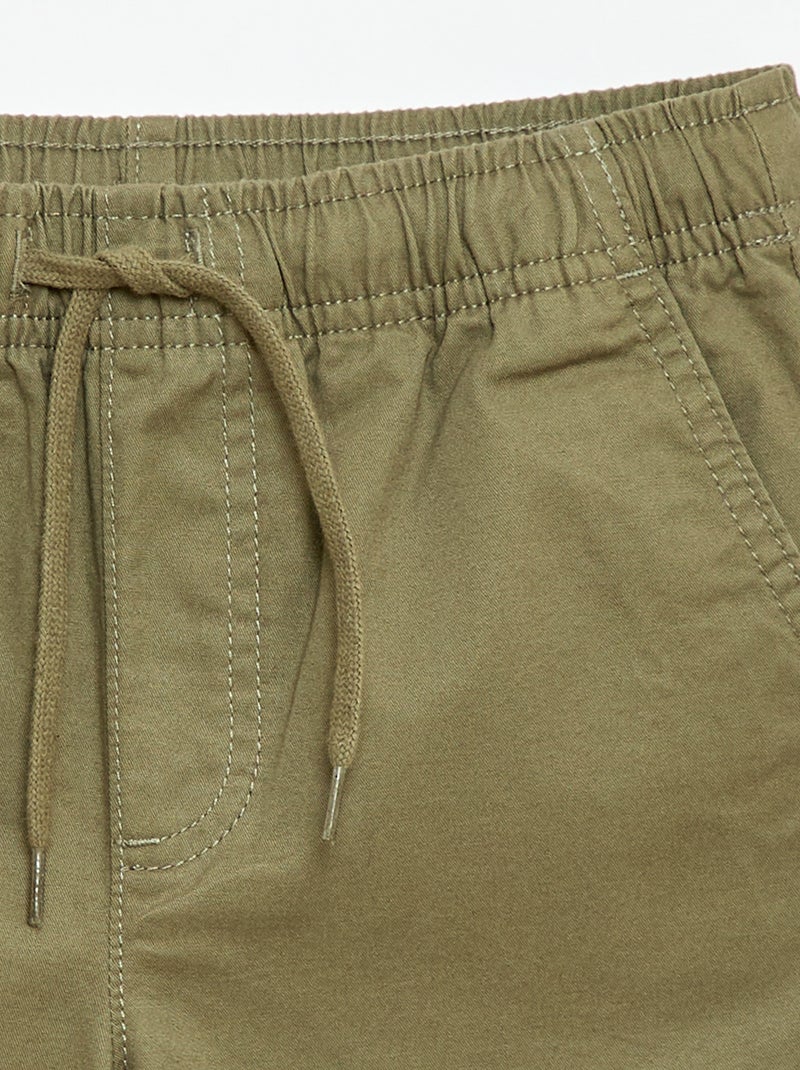 Bermuda chino liso con cordones ajustables Verde - Kiabi