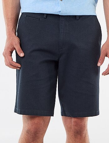 Bermuda chino liso en dobby