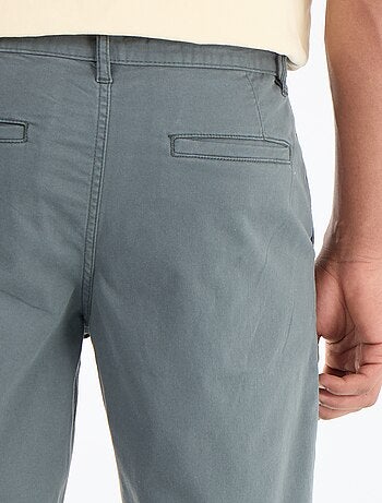 Bermuda chino liso