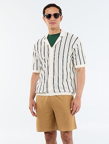 Bermuda con cintura elástica y cordones