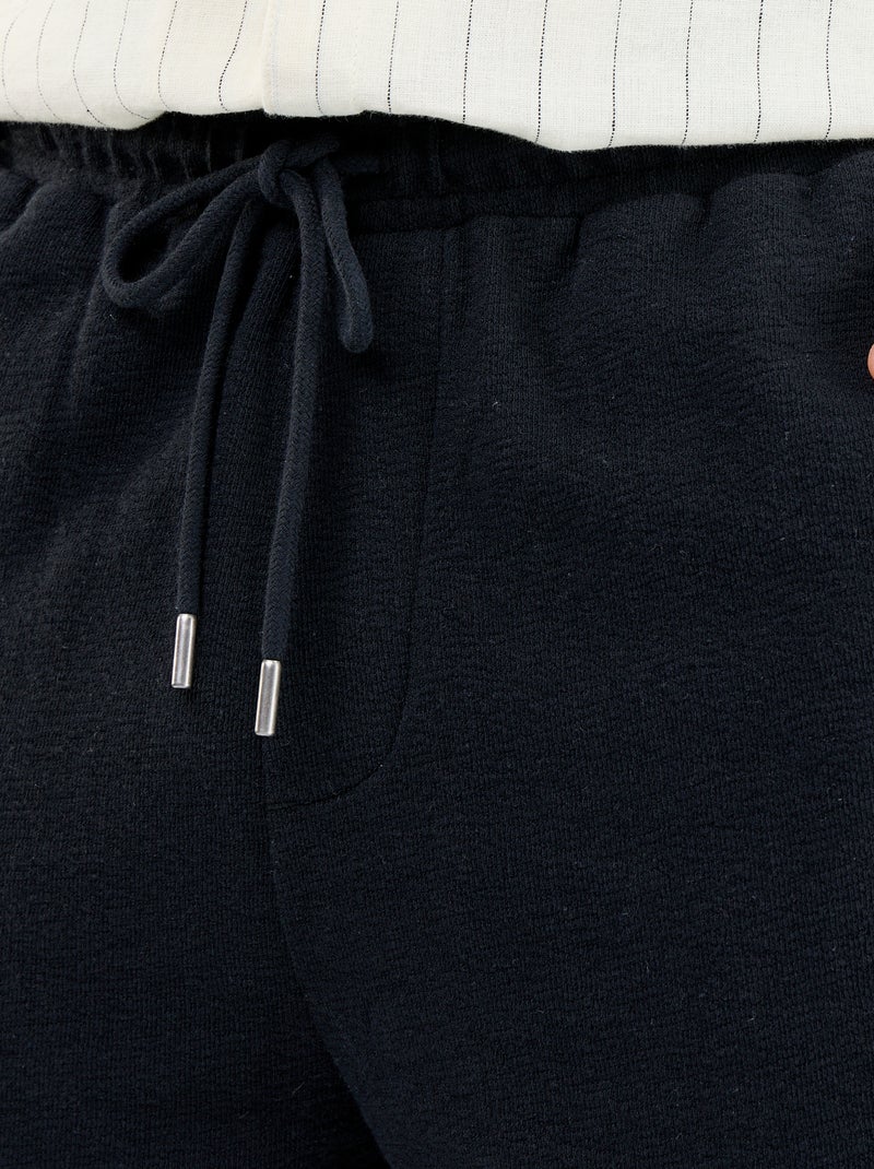 Bermuda con cintura elástica y cordones Negro - Kiabi