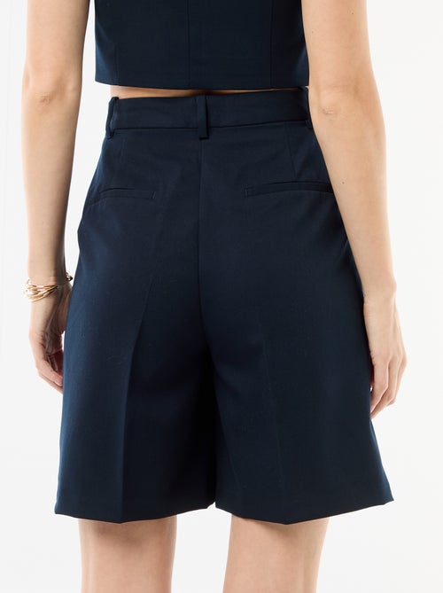 Bermuda con pinzas de tiro alto - Kiabi