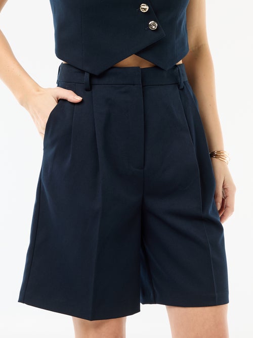 Bermuda con pinzas de tiro alto - Kiabi