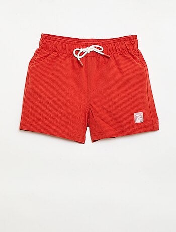 Bermuda de baño con efecto gofrado