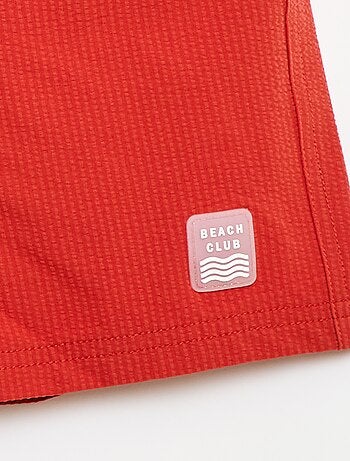 Bermuda de baño con efecto gofrado