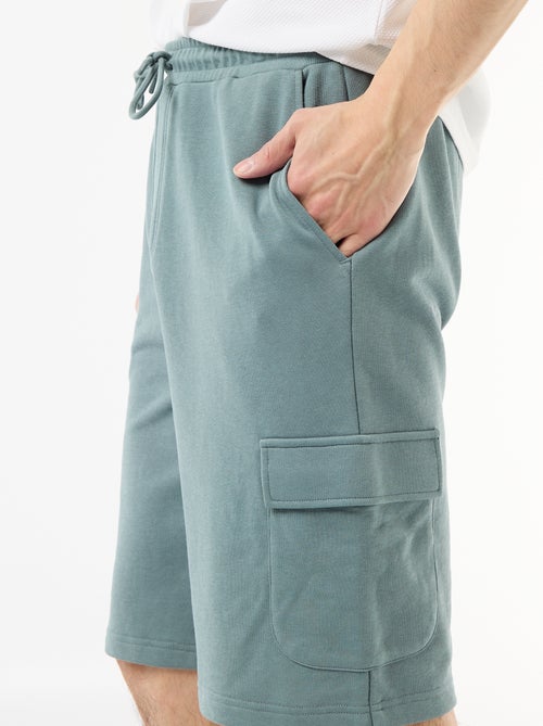 Bermuda de felpa ligera con bolsillos con solapa - Kiabi