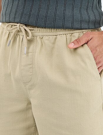 Bermuda de felpa ligera con cordones ajustables