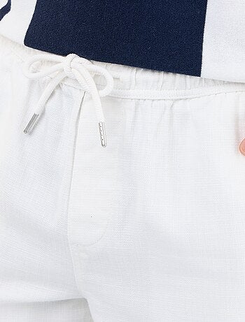 Bermuda de felpa ligera con cordones ajustables