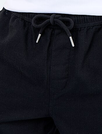 Bermuda de felpa ligera con cordones ajustables