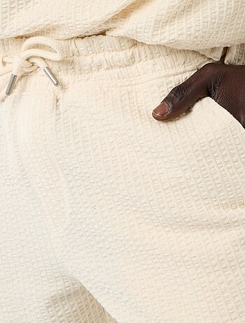 Bermuda de punto grueso liso