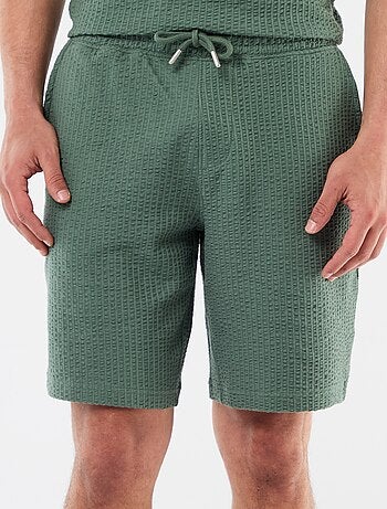 Bermuda de punto grueso liso