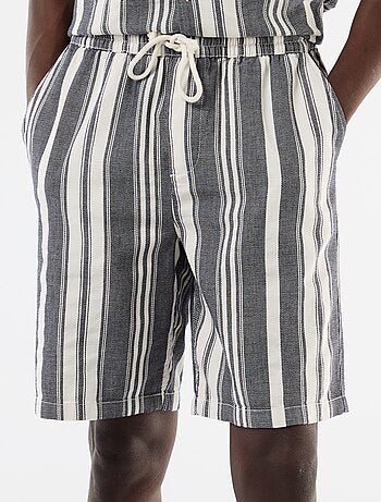 Bermuda ligero con cordones ajustables