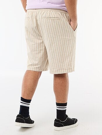 Bermuda ligero liso con 4 bolsillos