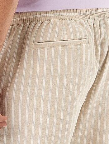 Bermuda ligero liso con 4 bolsillos