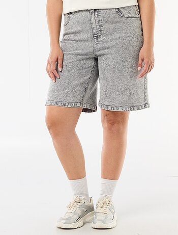 Bermuda vaquera de tiro alto