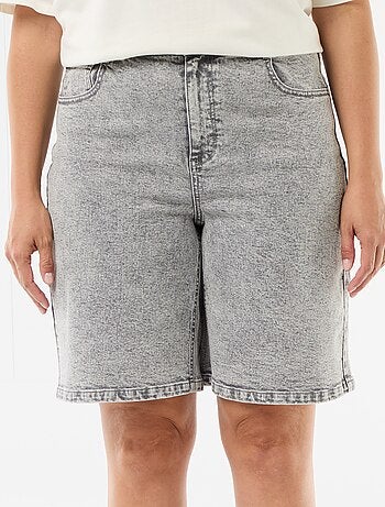 Bermuda vaquera de tiro alto