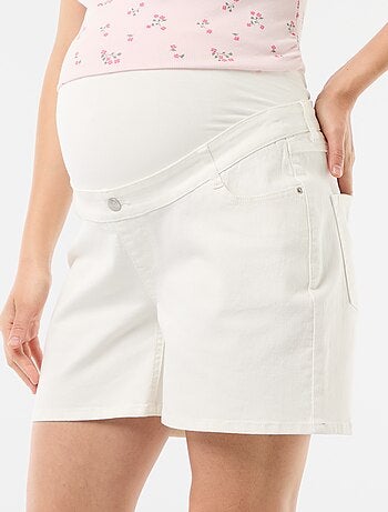 Bermuda vaquero de tiro alto de maternidad