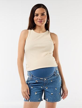 Bermuda vaquero de tiro alto de maternidad con bordados