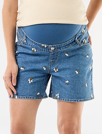 Bermuda vaquero de tiro alto de maternidad con bordados