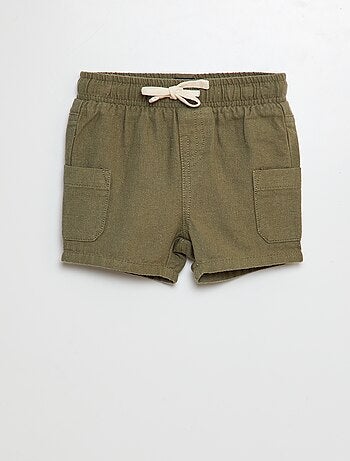 Bermudas con bolsillos de parche