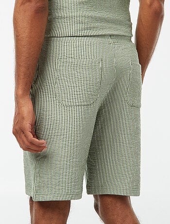 Bermudas de tejido tipo crespón de rayas