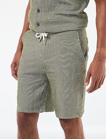 Bermudas de tejido tipo crespón de rayas