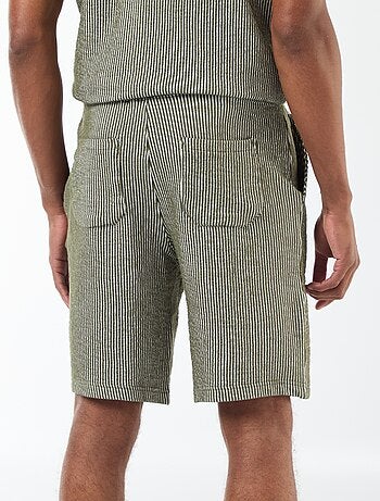 Bermudas de tejido tipo crespón de rayas