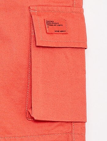 Bermudas lisas con bolsillos con solapa