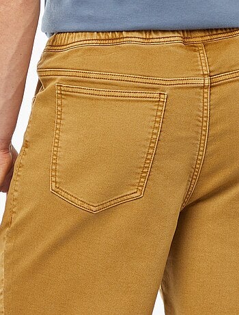 Bermudas lisas con cintura elástica y cordones ajustables