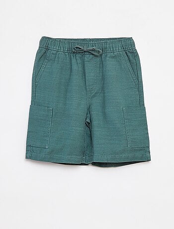 Bermudas lisas de sarga con bolsillos