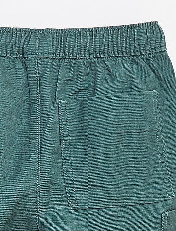Bermudas lisas de sarga con bolsillos