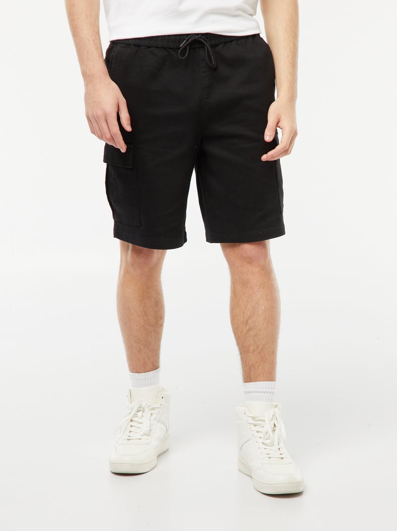 Bermudas rectas con bolsillos con solapas negro - Kiabi