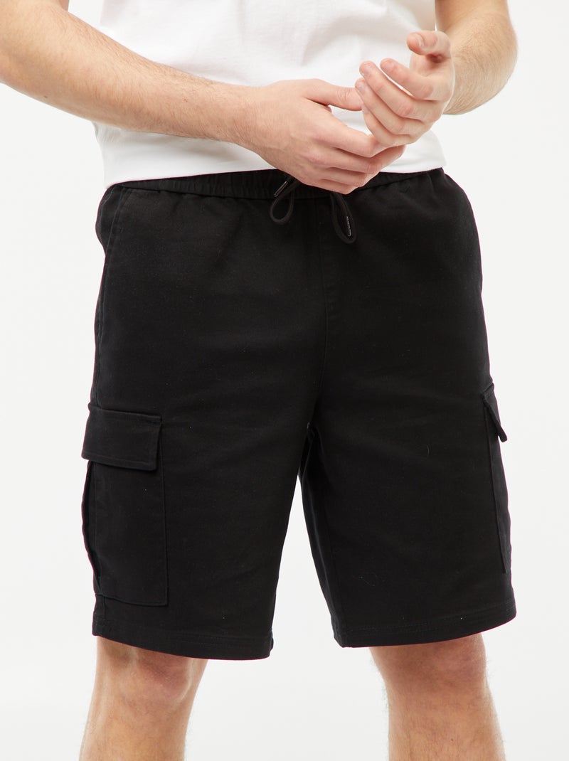 Bermudas rectas con bolsillos con solapas negro - Kiabi