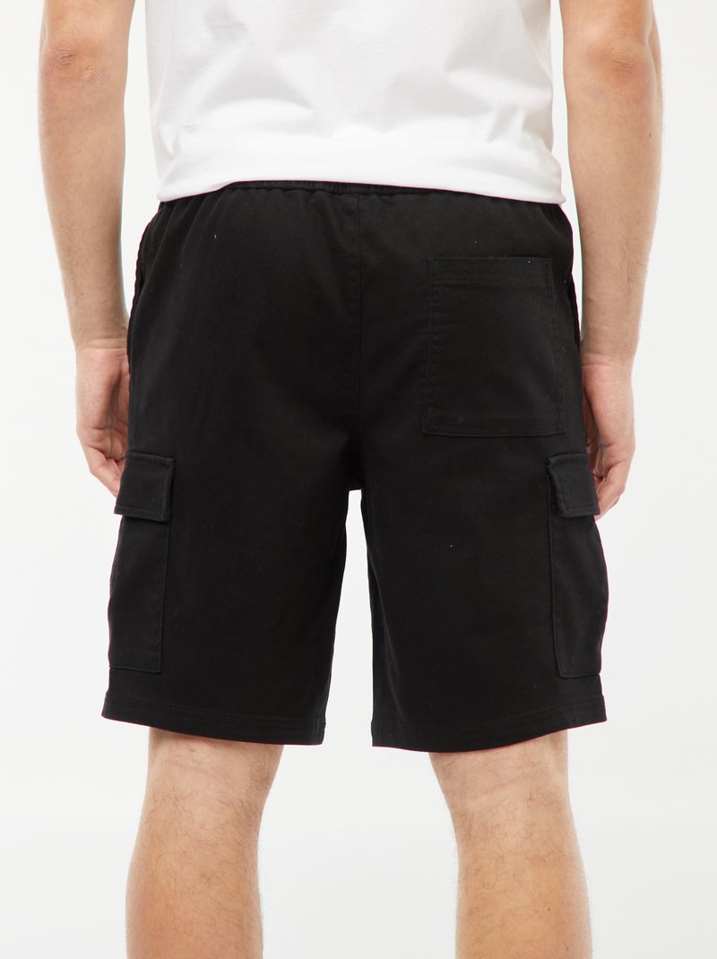 Bermudas rectas con bolsillos con solapas negro - Kiabi