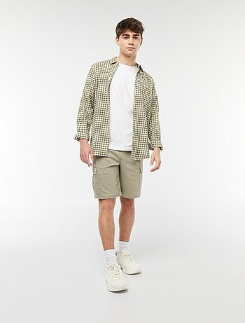 Bermudas rectas con bolsillos con solapas