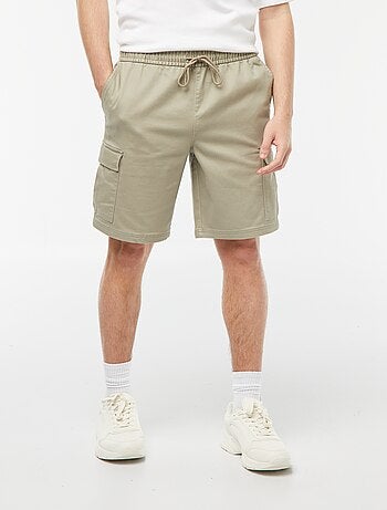Bermudas rectas con bolsillos con solapas
