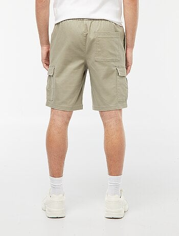 Bermudas rectas con bolsillos con solapas