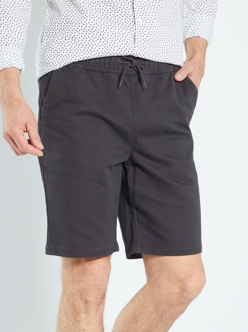 Bermudas tipo chino de sarga de algodón elástica gris oscuro - Kiabi