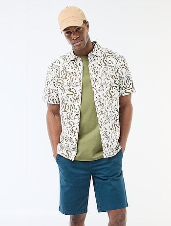 Bermudas tipo chino de sarga lisas