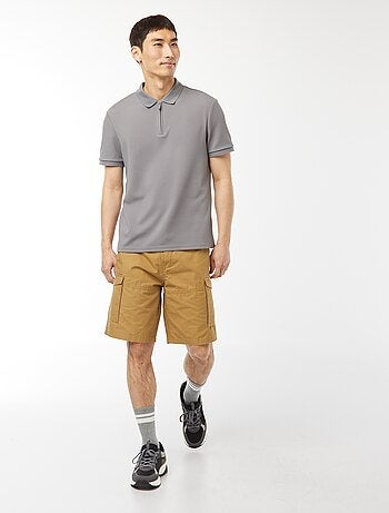 Bermudas tipo chino de sarga lisas multibolsillos