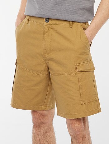 Bermudas tipo chino de sarga lisas multibolsillos