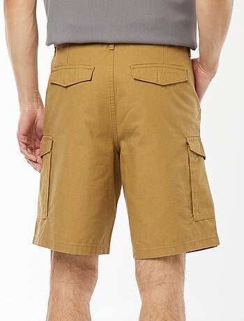 Bermudas tipo chino de sarga lisas multibolsillos