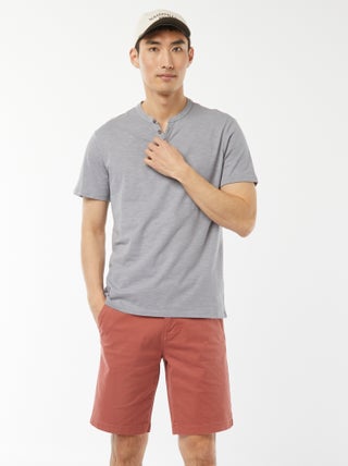 Bermudas tipo chino de sarga lisas