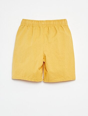 Bermudas tipo chino lisas