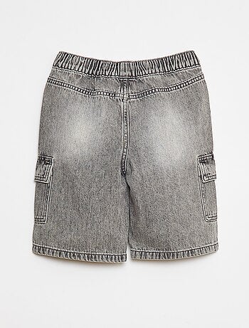 Bermudas vaqueras con múltiples bolsillos
