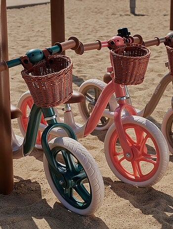 Bicicleta de equilibrio LIONELO Alex Plus con casco - Ligera - Sillín cómodo - Cesta y timbre inclui